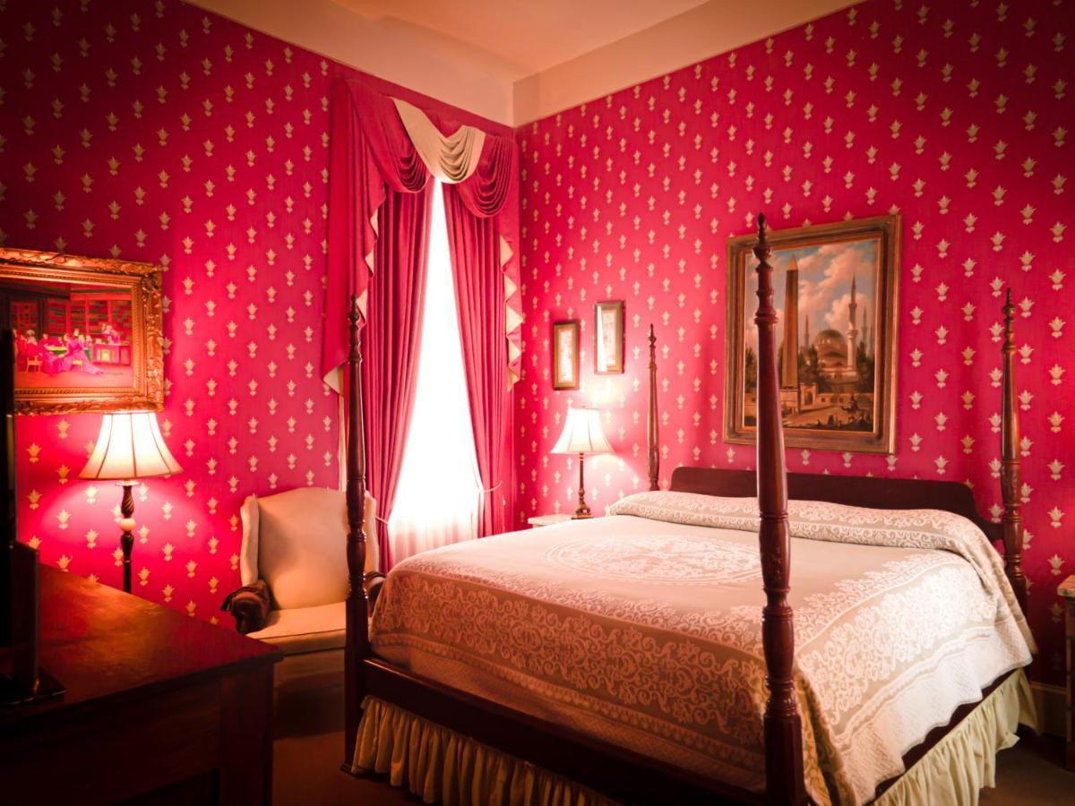 The Historic Mansion Natchez